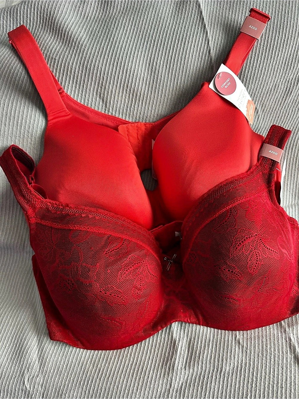 Cacique Comfort Bliss Lightly Lined Balconette Bra Red and Coral Bra. New with t